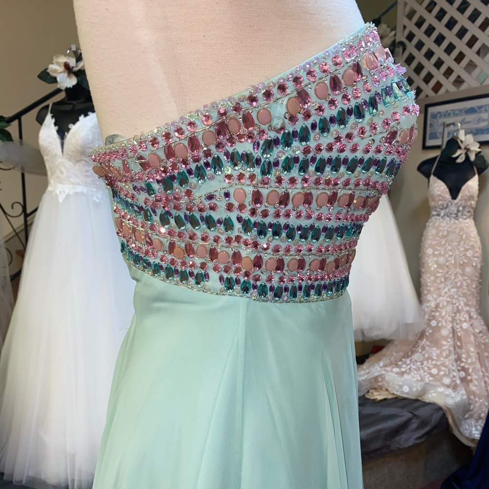 Prom Dress - Picture 3 of 5